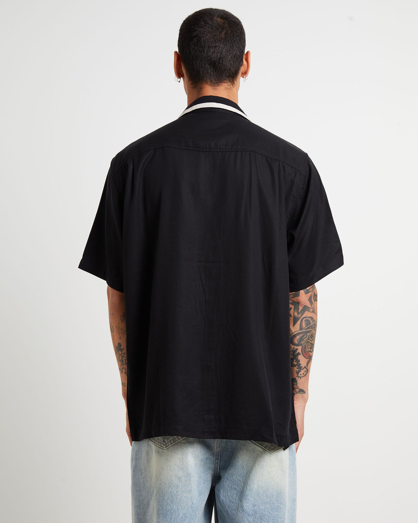 Marilyn Faint Short Sleeve Shirt in Black Oyster