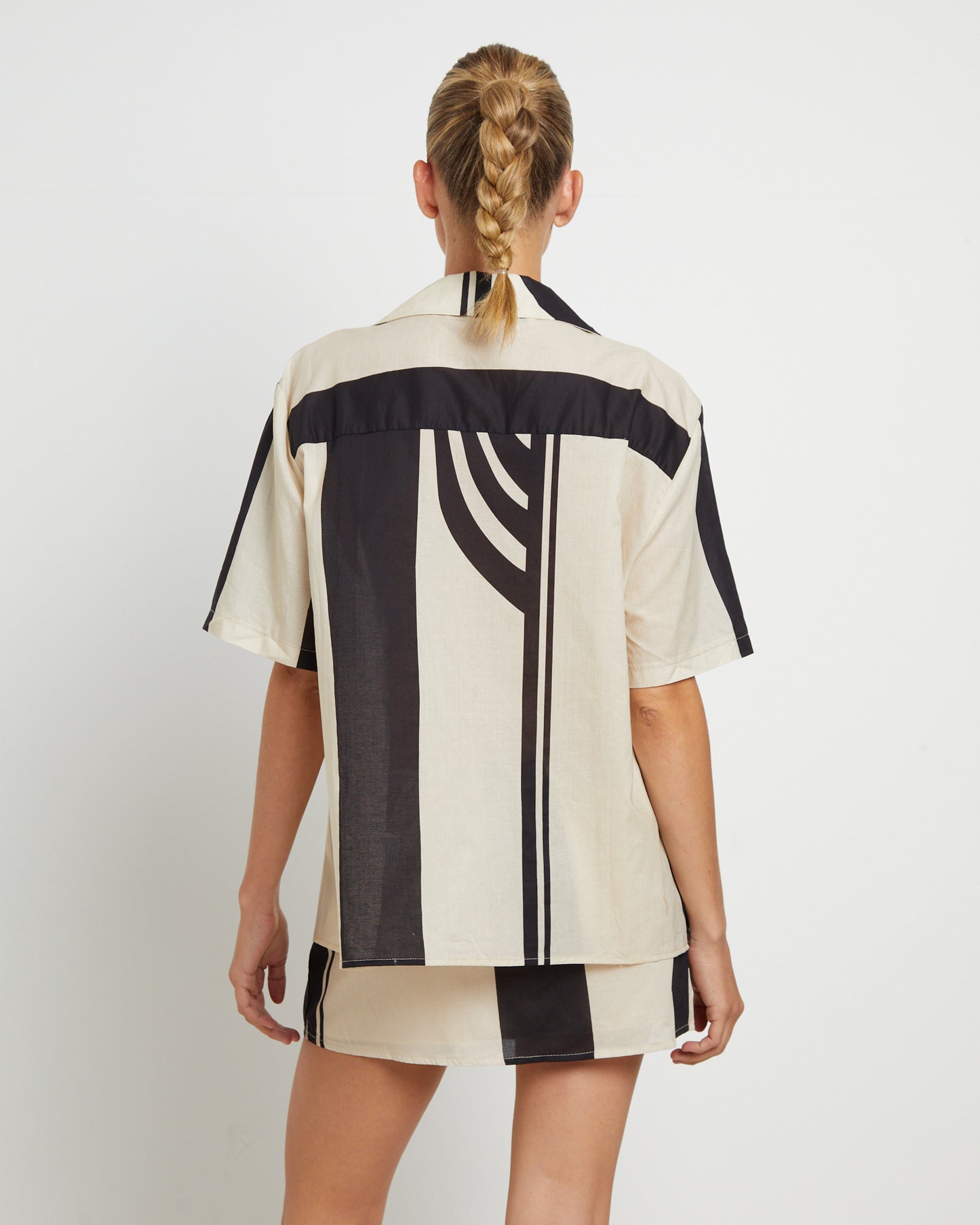 Alba Short Sleeve Shirt in Black Print