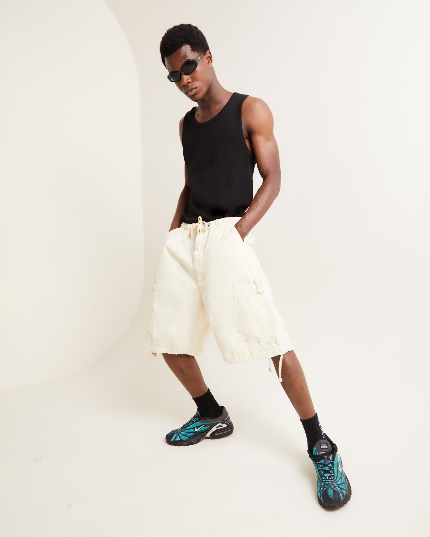 Parachute Cargo Shorts Ecru