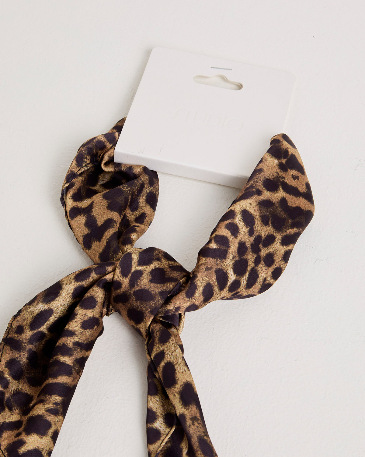 Satin Scarf LEOPARD