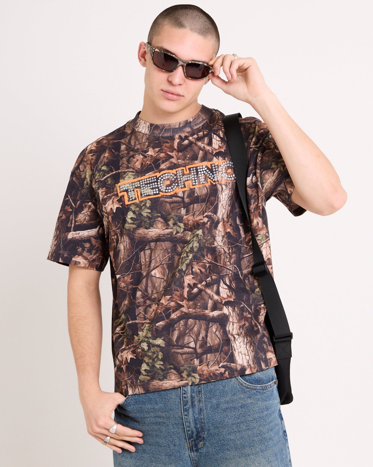 Serving Cropped Camo T-shirt
