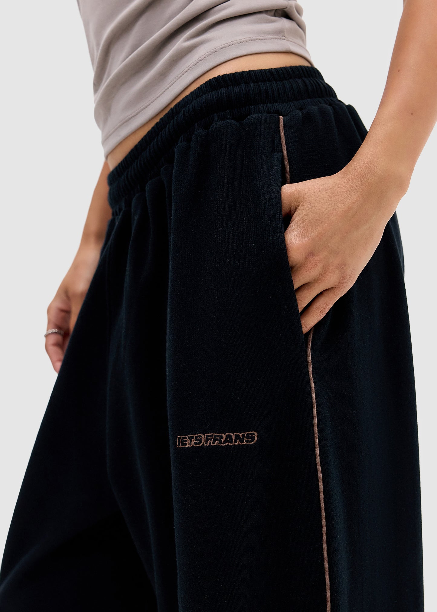 Harri Wide Leg Jogger Pants