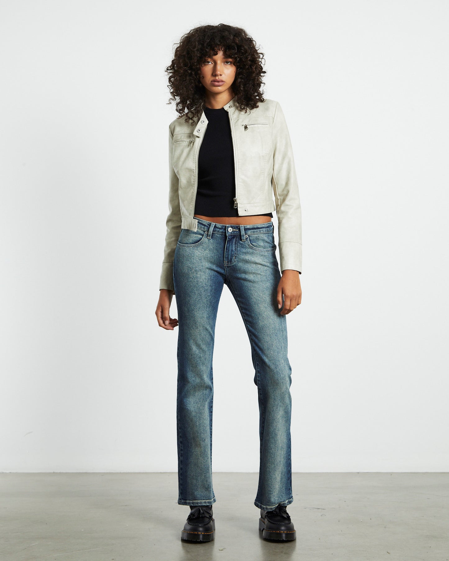 Cyndi Low Rise Boot Cut Jeans Blue