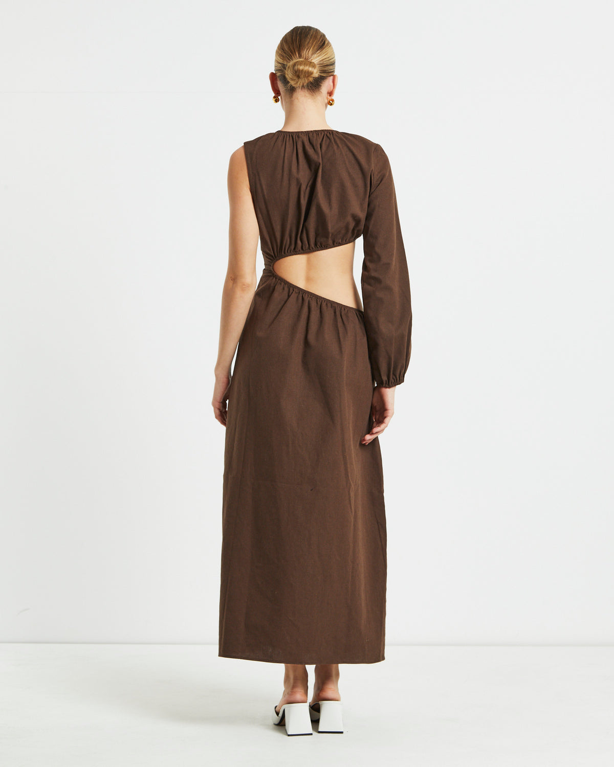 Isobel One Shoulder Cut Out Midi Dress in Chocolate BROWN