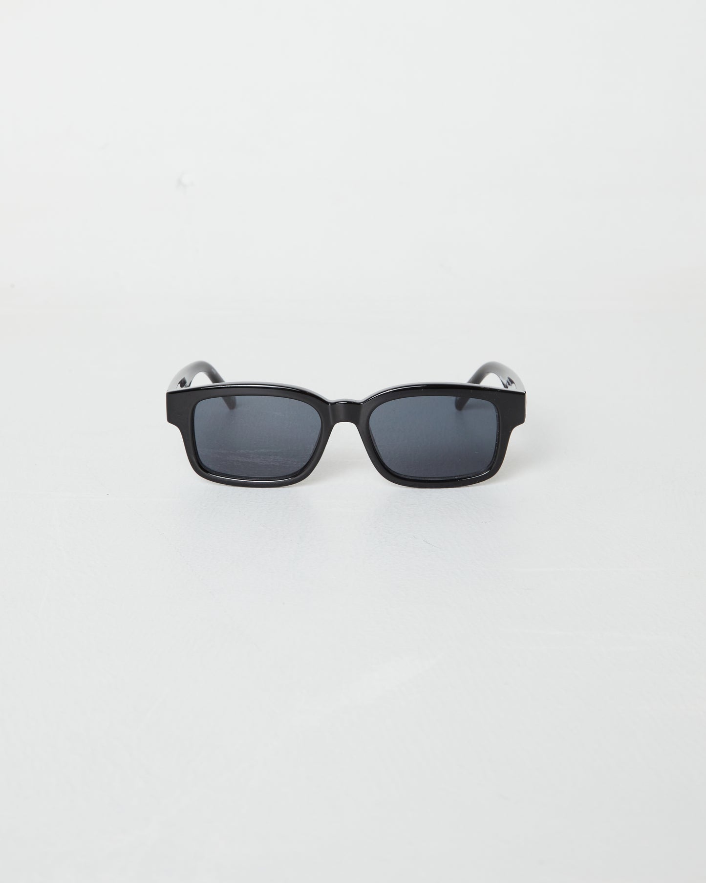Le Sustain Recarmito Sunglasses in Black Smoke Mono