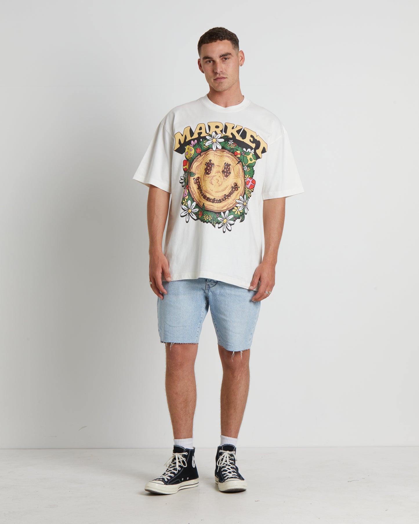 Smiley Decomposition Short Sleeve T-Shirt in Cloud White