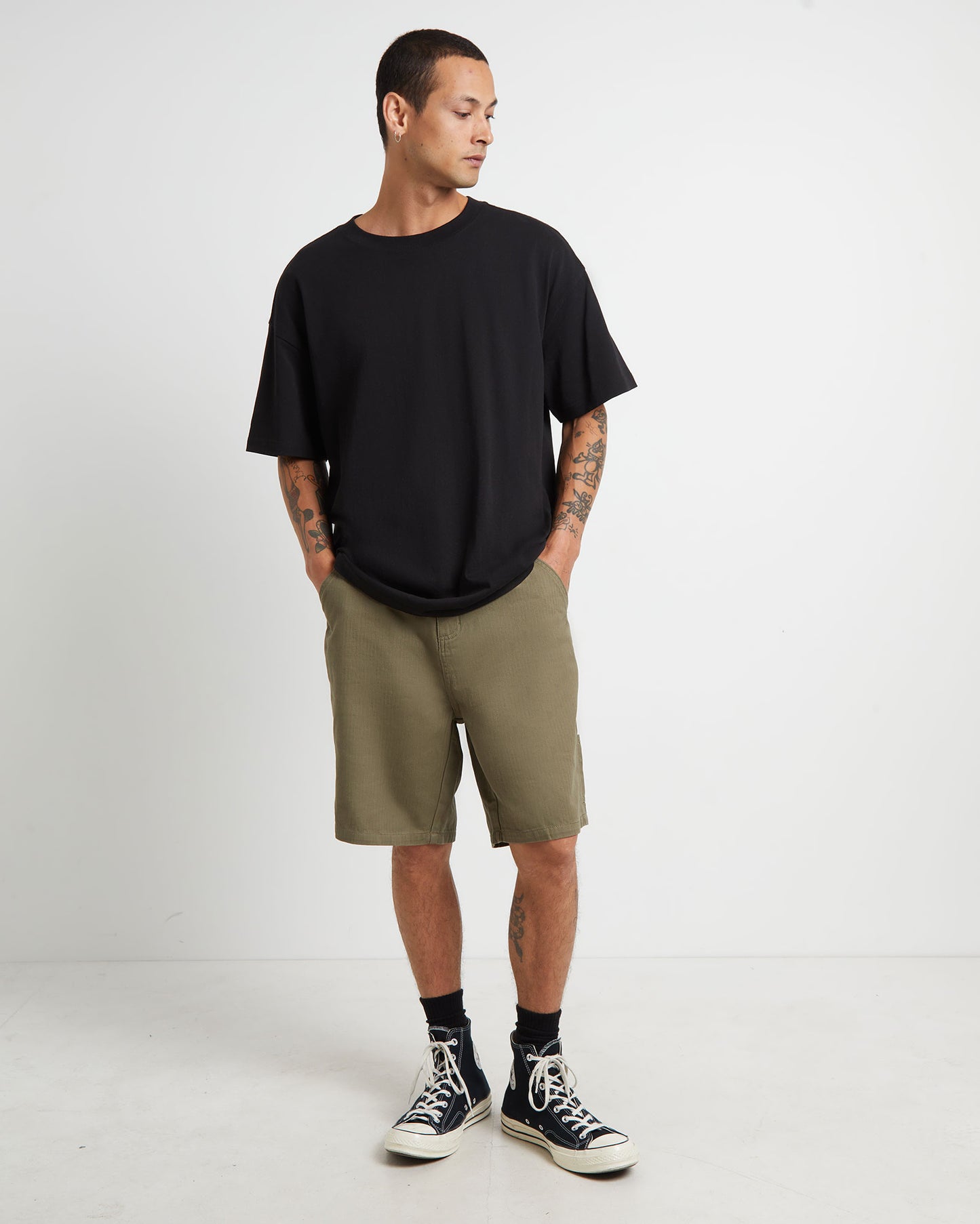 Distent Walkshorts in Cadet Green