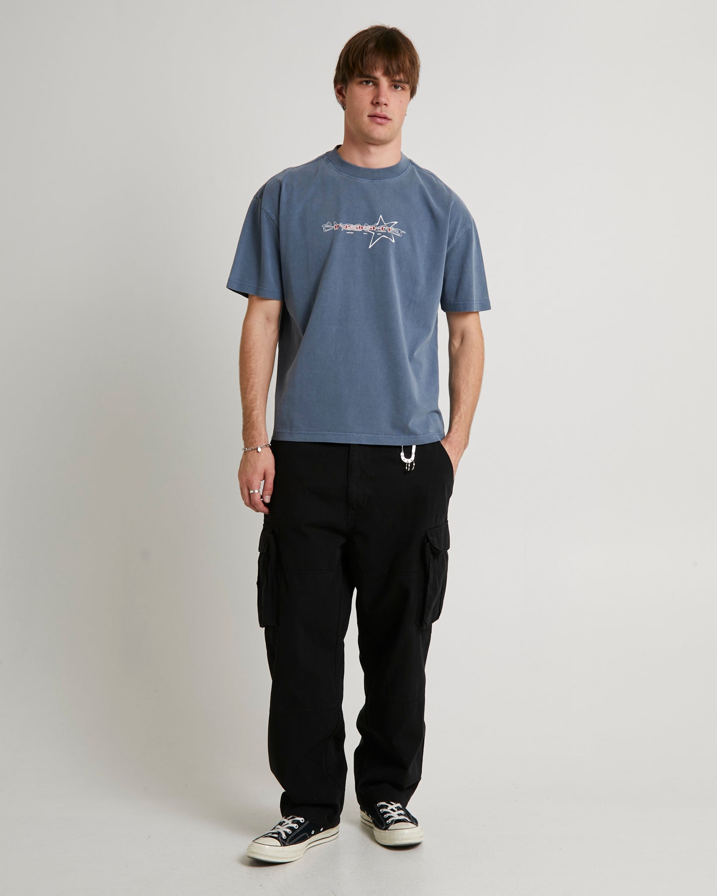 Gaze Cropped T-Shirt