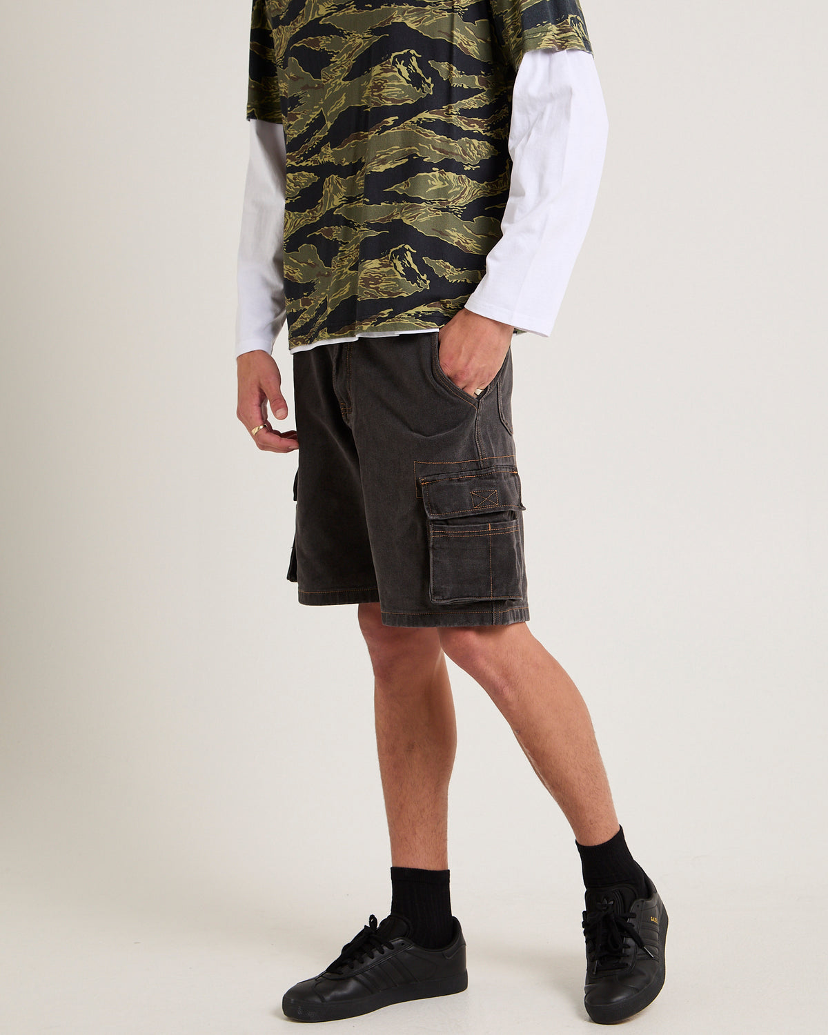 Baggy Denim Cargo Shorts WORN BLACK