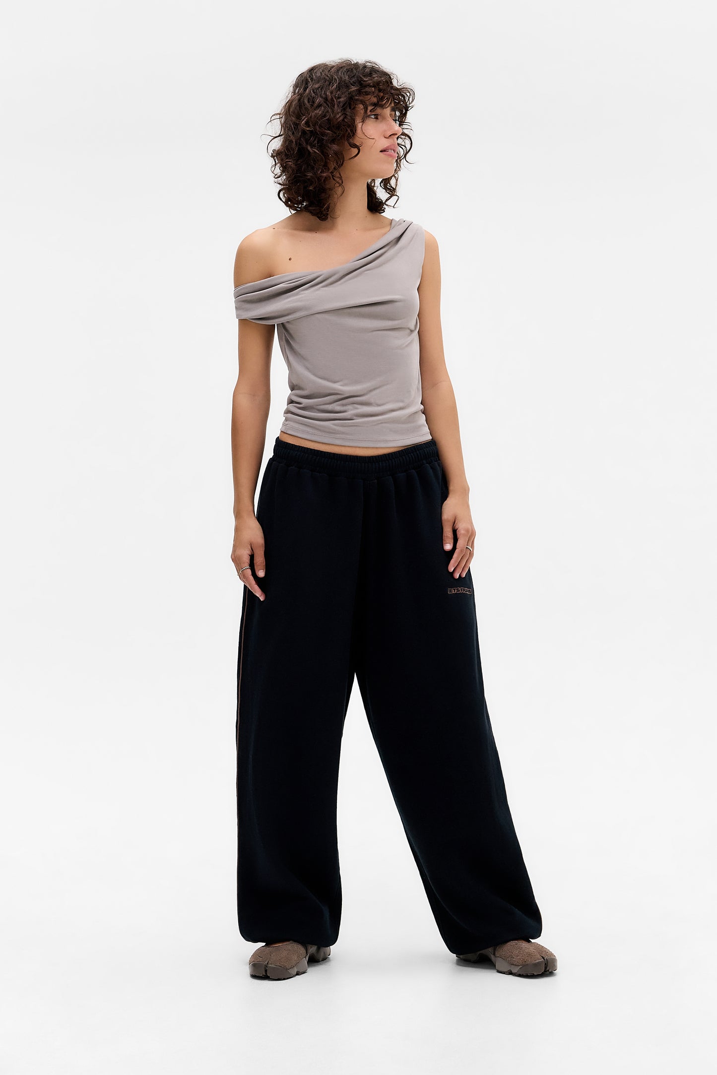 Harri Wide Leg Jogger Pants