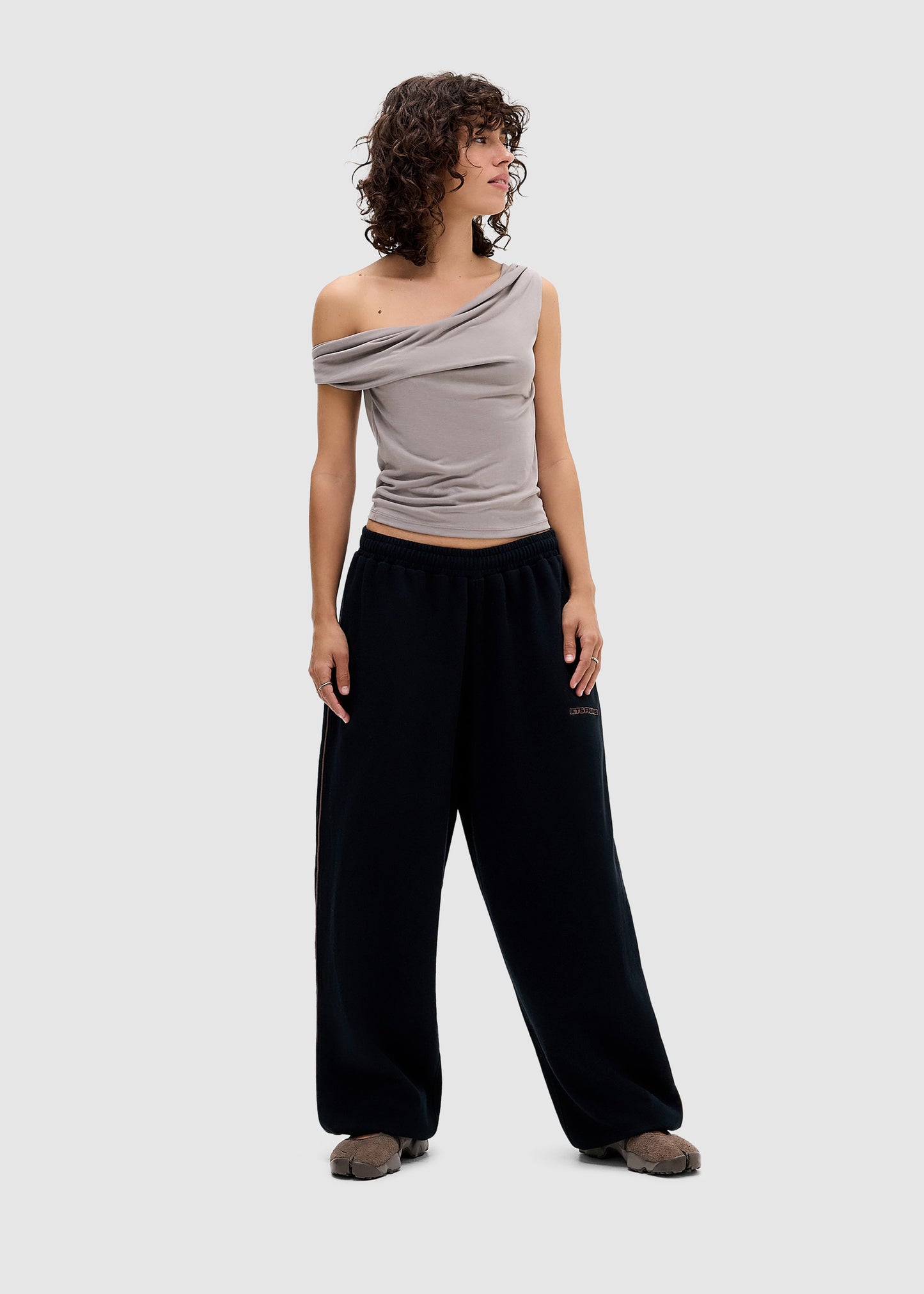 Harri Wide Leg Jogger Pants