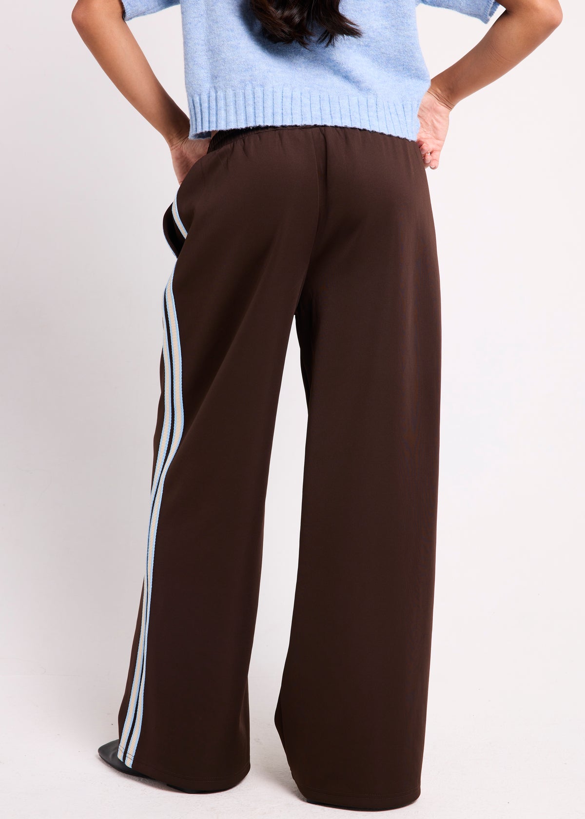 Offside Track Pants CHOCOLATE