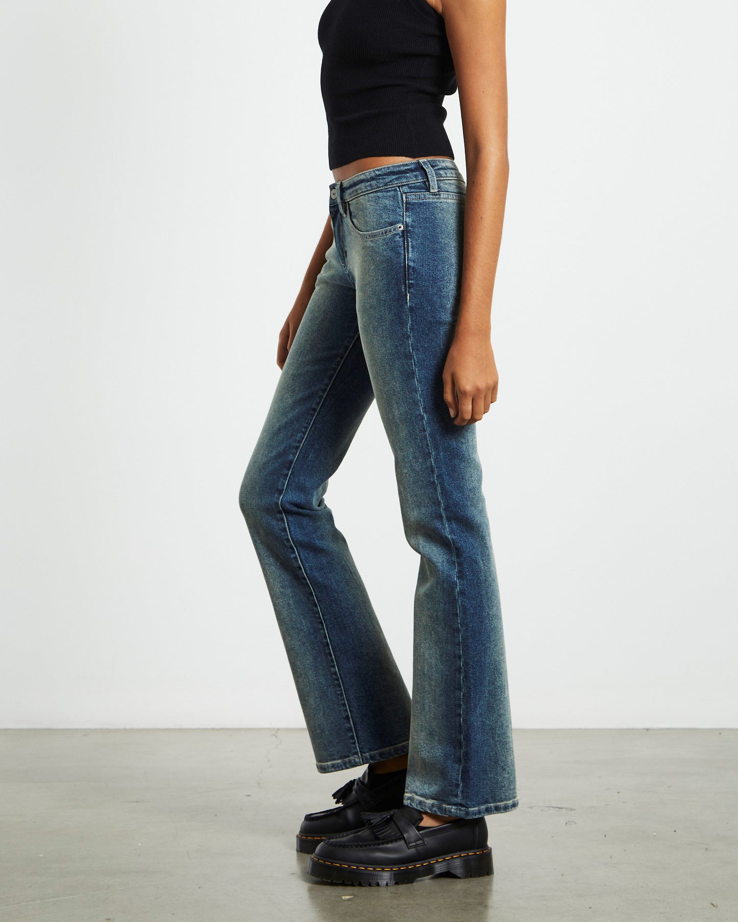 Cyndi Low Rise Boot Cut Jeans Blue