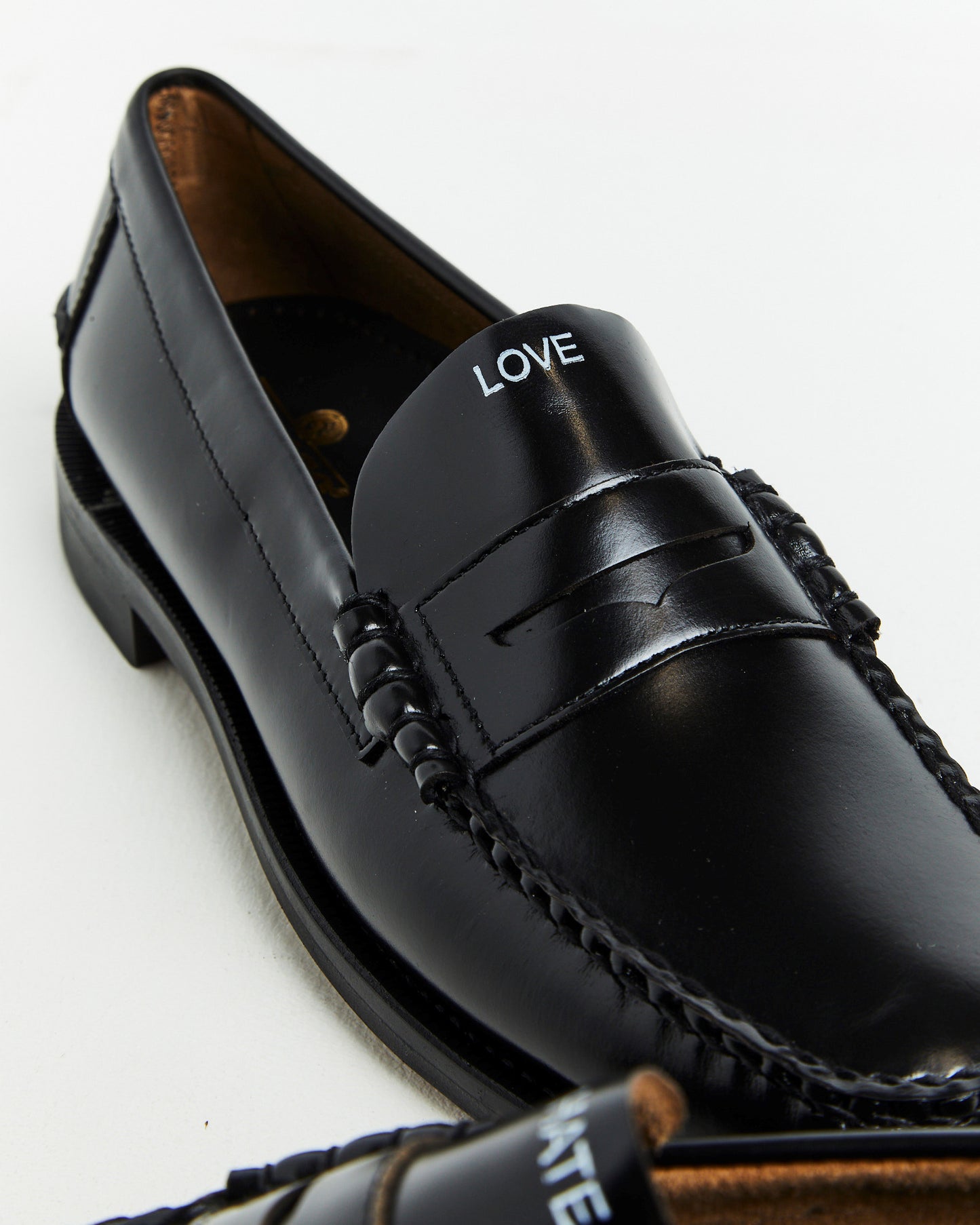 Classic Dan Tag A9W Loafers Black