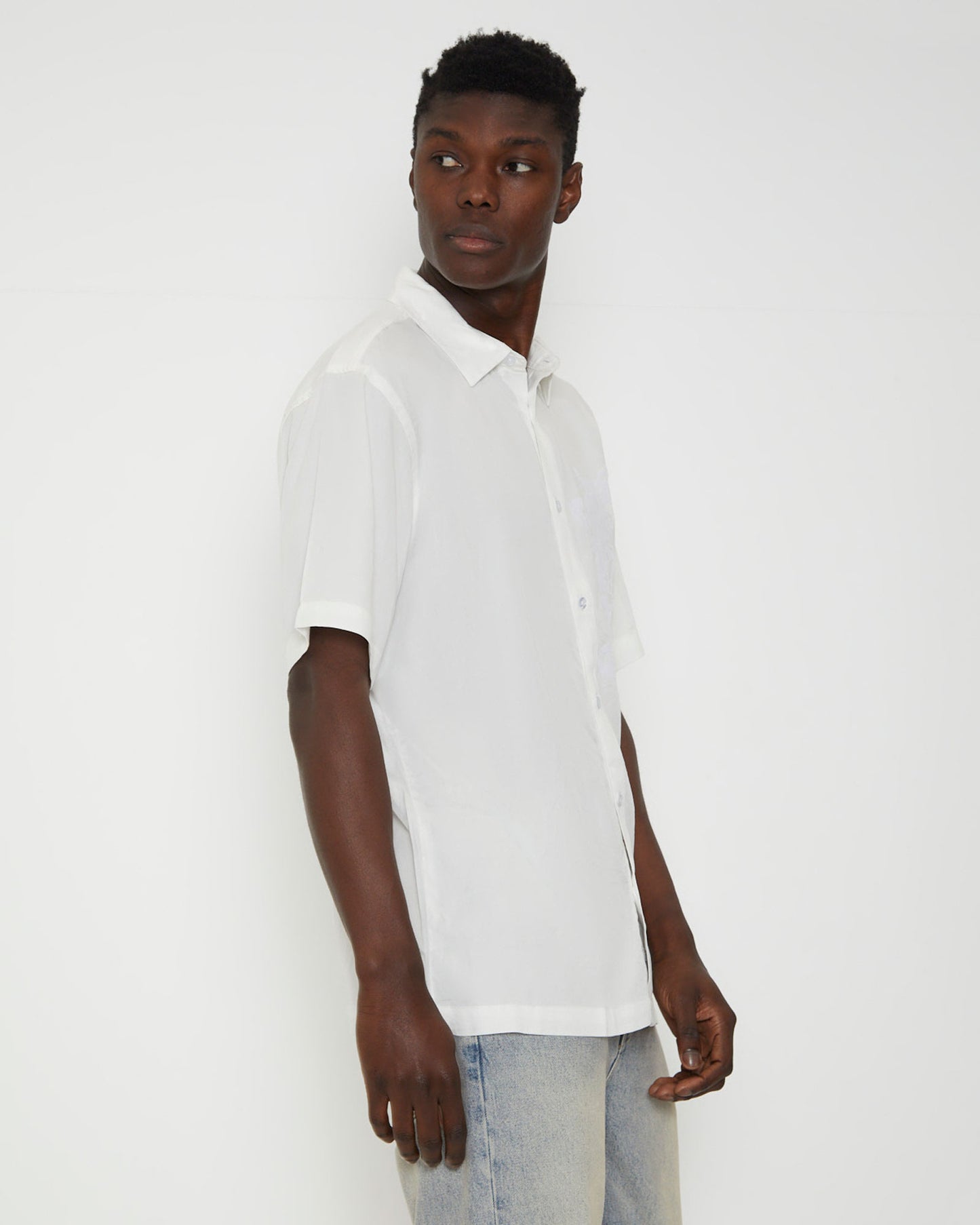 Vivian Lily Short Sleeve Shirt in White