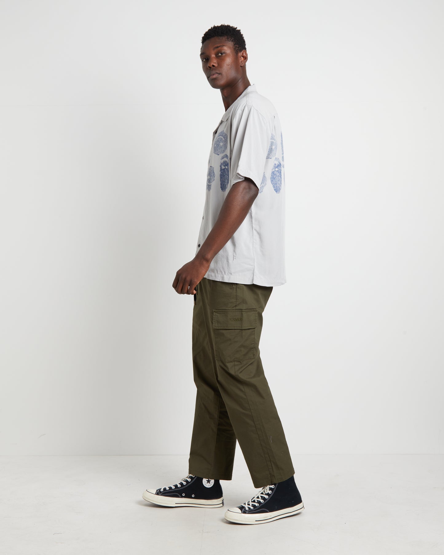 Menace Short Sleeve Shirt in Light Grey