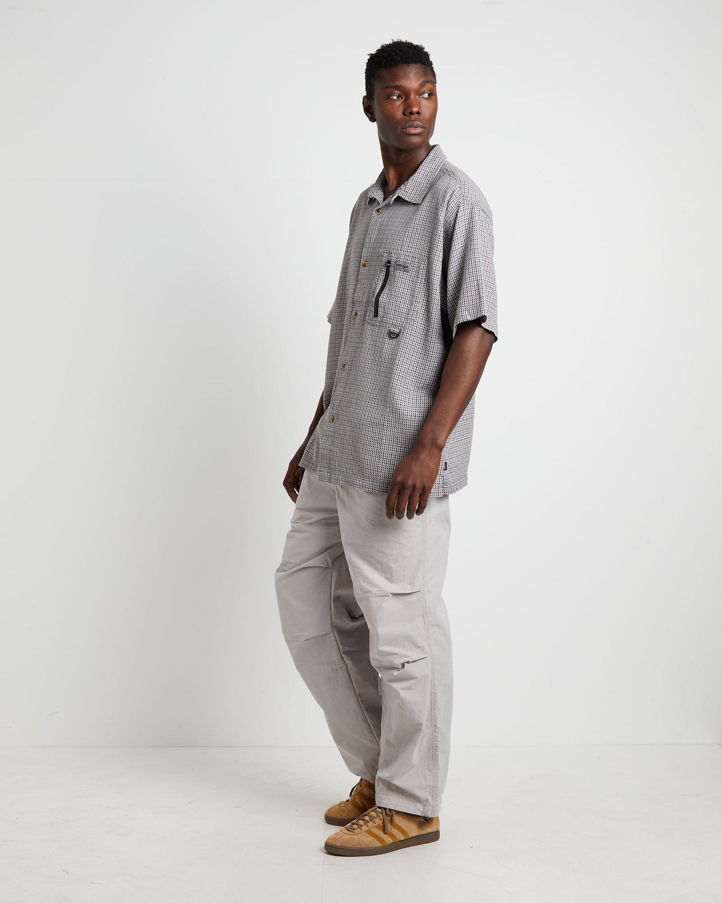 Hicker Short Sleeve Shirt in Charcoal