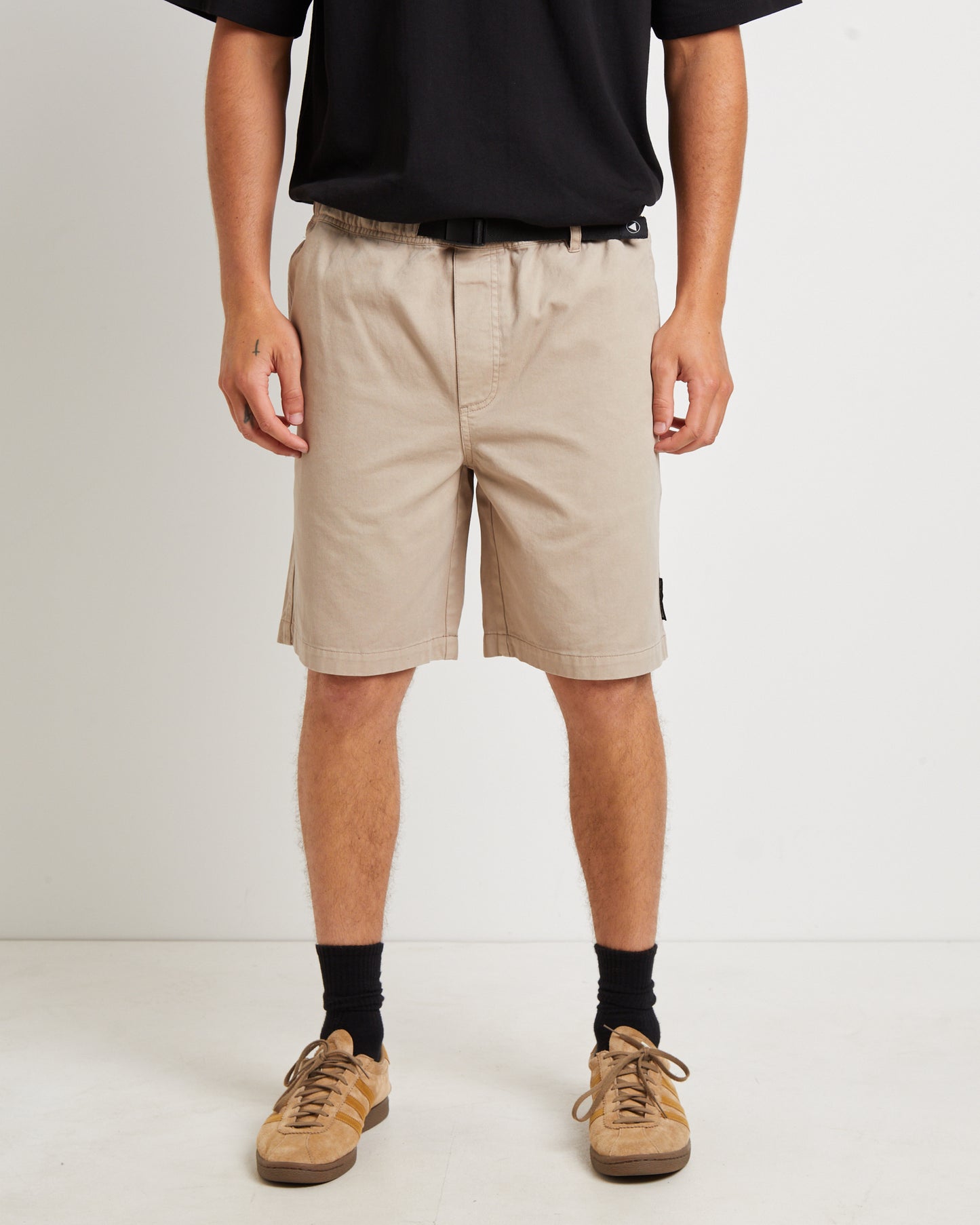 Gunner Hiker Shorts in Sand