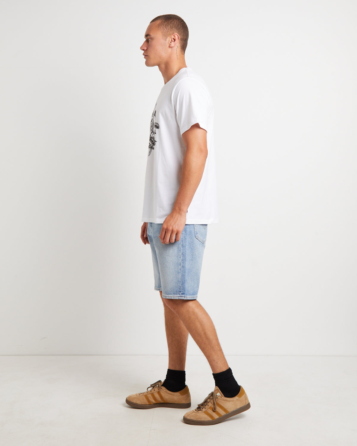 Graphic Crewneck Short Sleeve T-Shirt in Friend Of Nature White WHITE