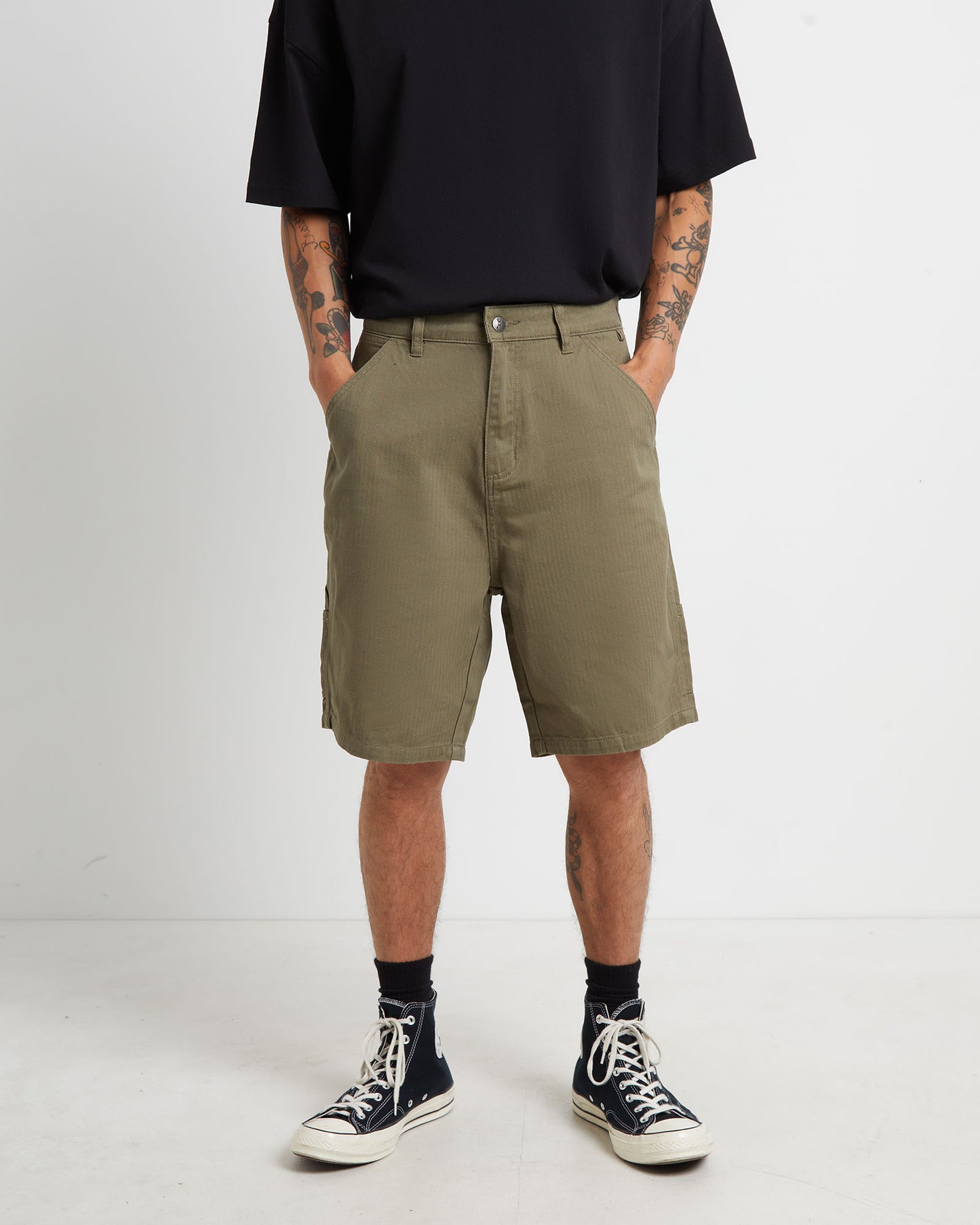 Distent Walkshorts in Cadet Green