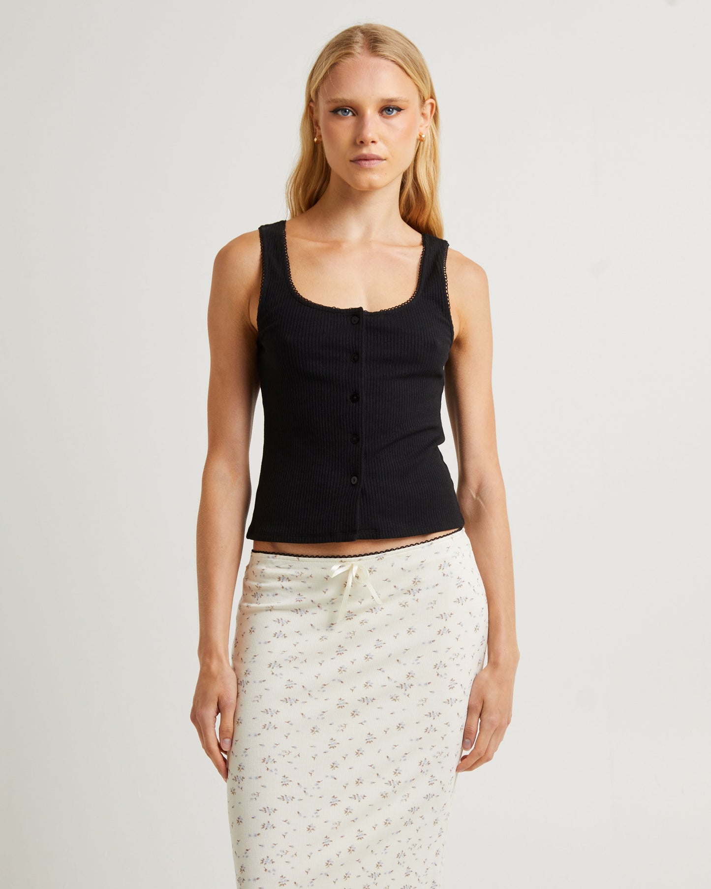 Saski Scallop Trim Vest Top