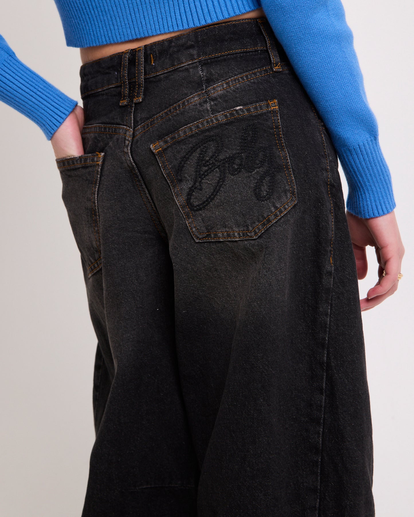 BDG Renae Barrel Denim Jeans