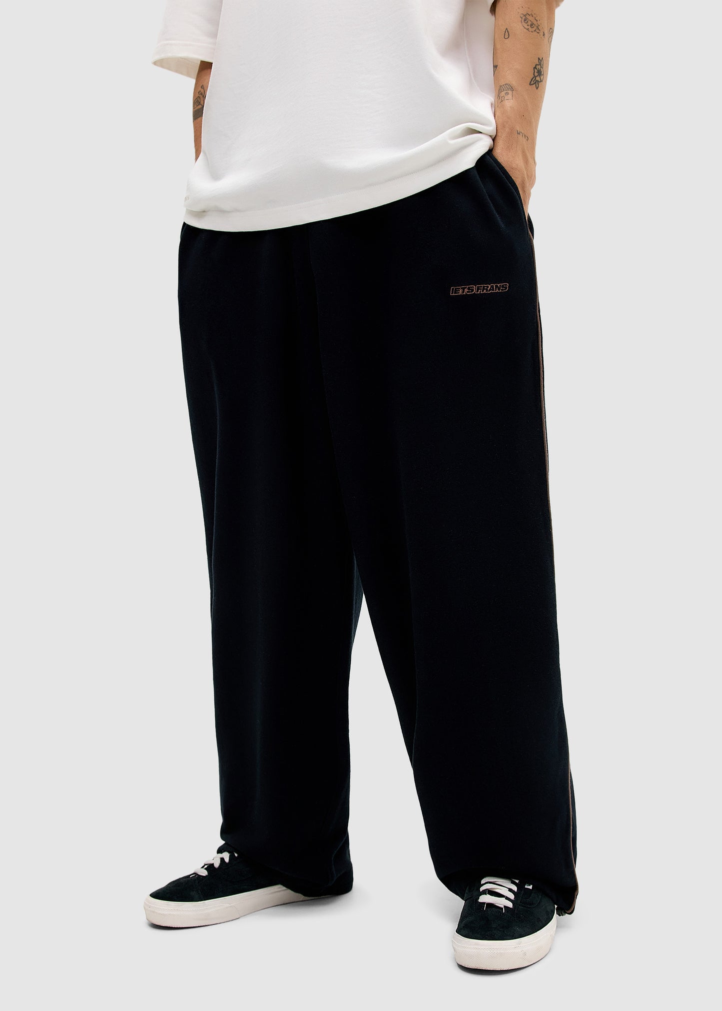 Harri Wide Leg Jogger Pants