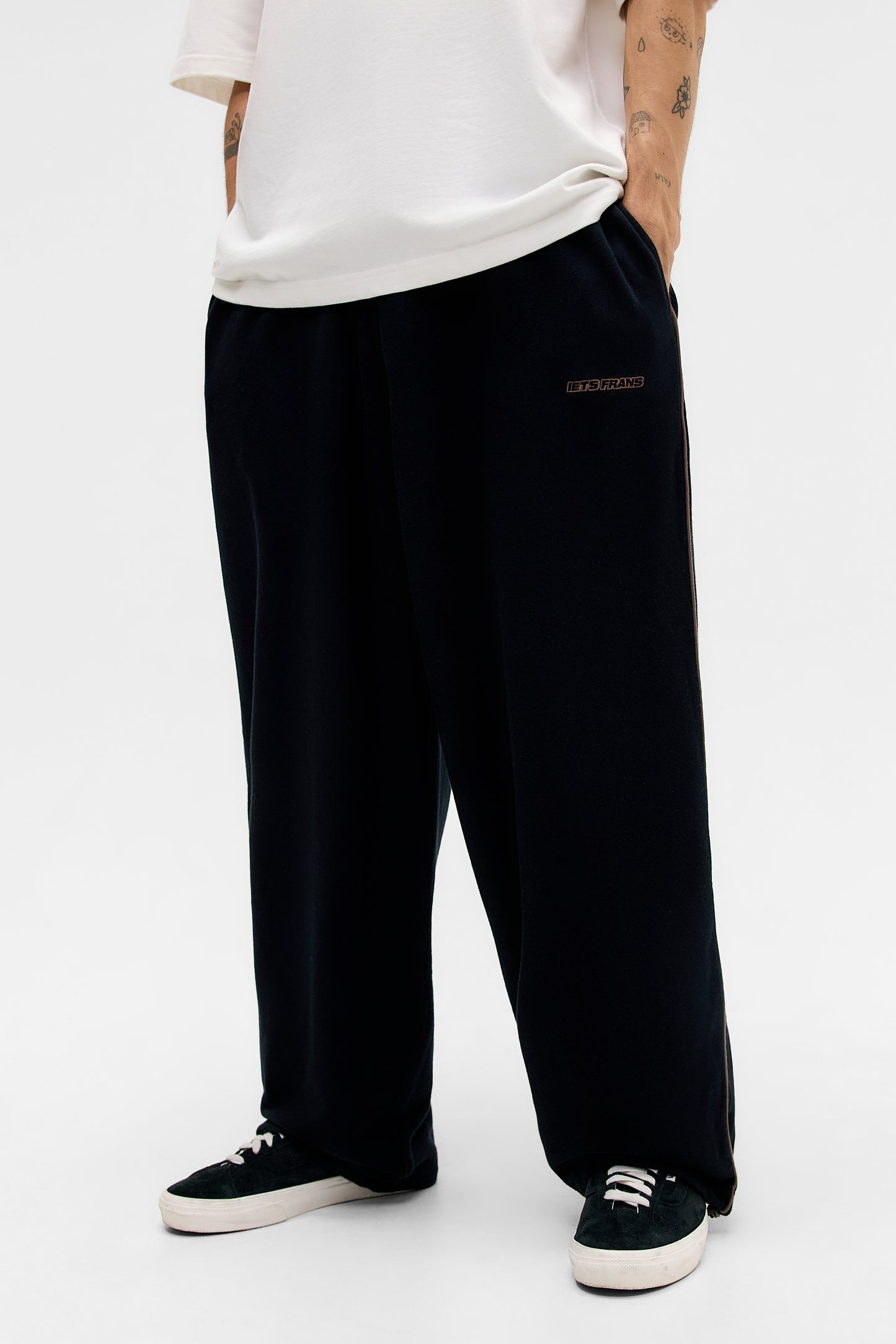 Harri Wide Leg Jogger Pants