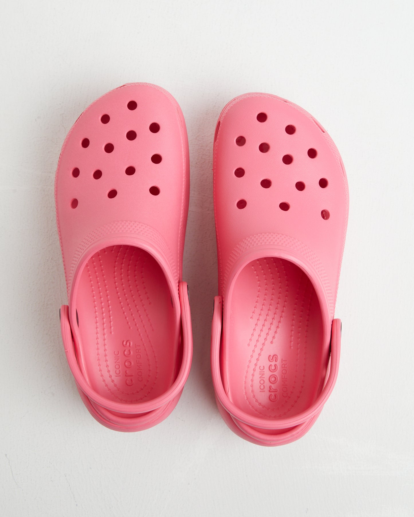 Classic Platform Clogs in Hyper Pink