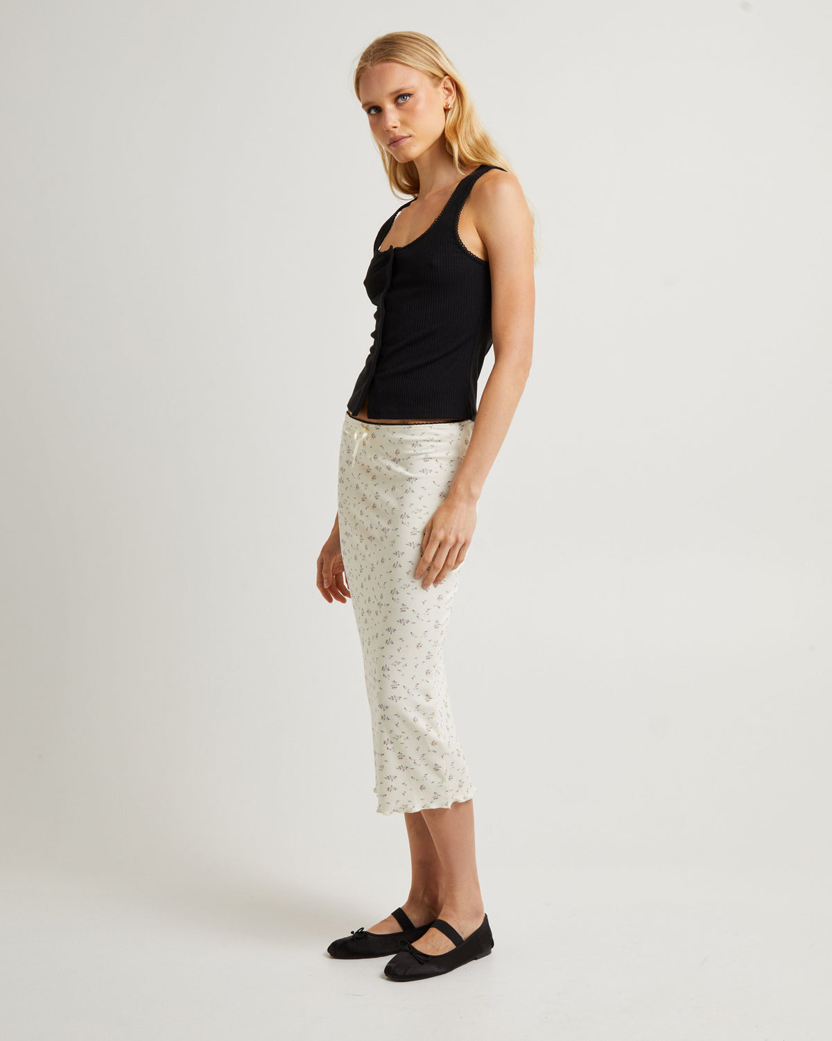 Saski Scallop Trim Vest Top BLACK