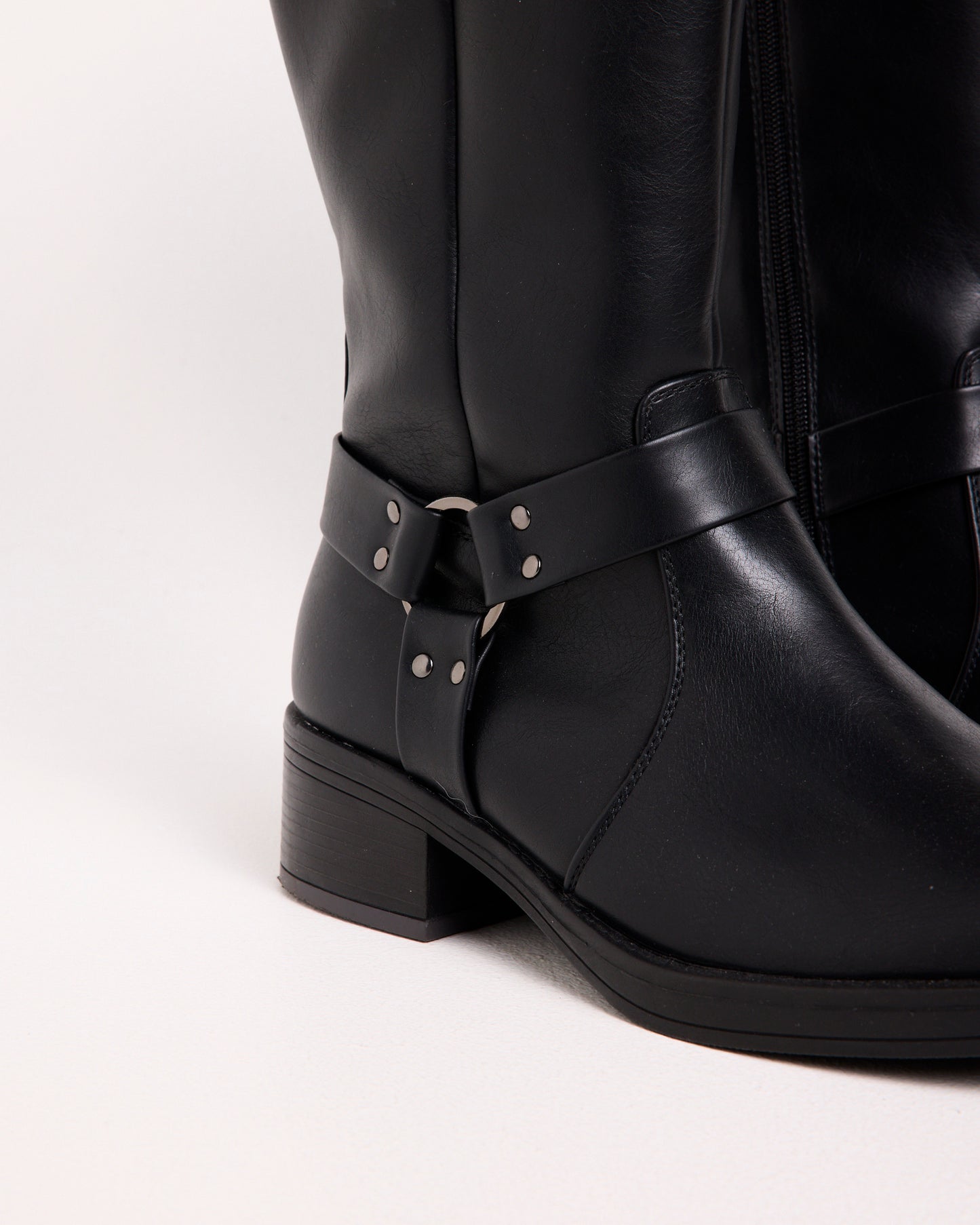 Frenzy Boots
